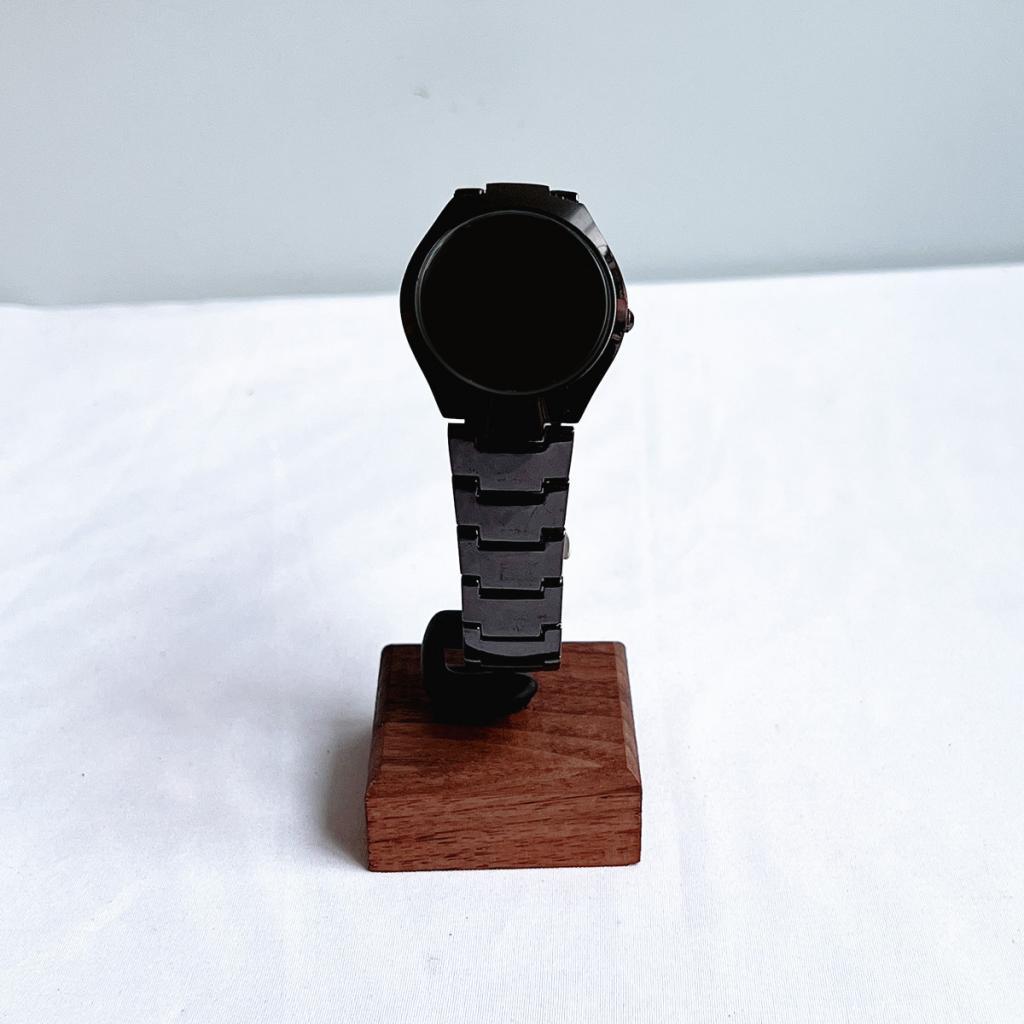C Shaped Watch Display Stand D - Jewelry And Watches Inc recension och pris